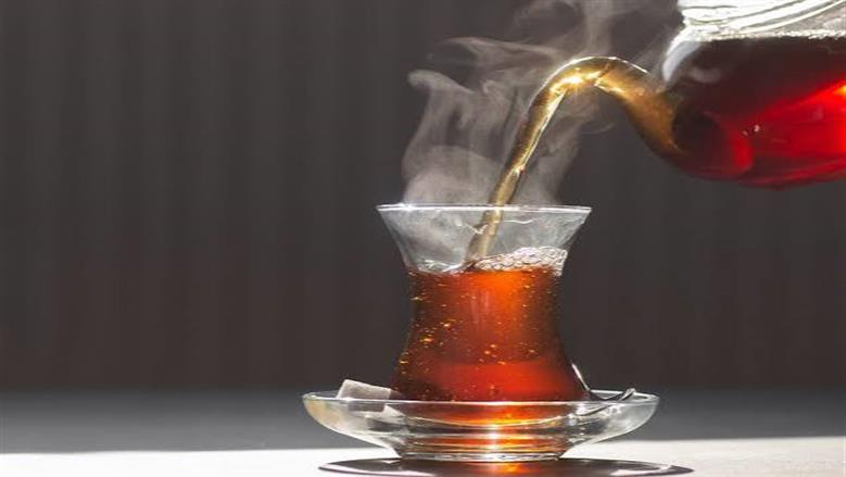 5 أضرار للإكثار من الشاي وبدائل غذائية لتحسين المزاج.. الجانب المظلم للكافيين