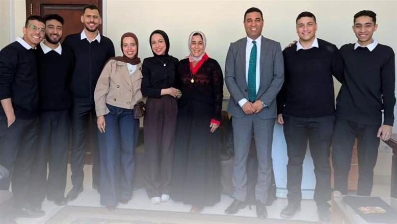طلاب كلية الحاسبات والمعلومات مطوري مشروع سكن طلاب الفيوم