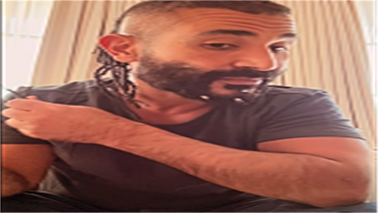 أحمد سعد يقص شعره أمام الجمهور: «توبت عن أي حاجة غريبة» فيديو
