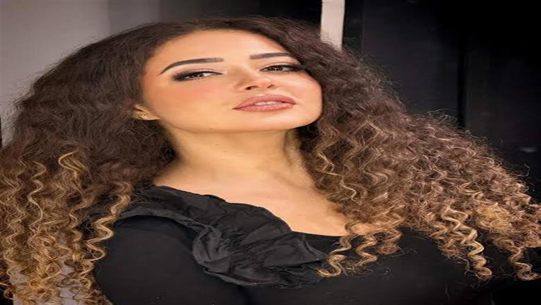 إصابة الفنانة ندى أكرم بعد سقوطها من الاسكوتر.. احذروا