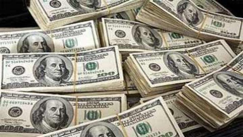 سر تراجع الدولار أمام الجنيه.. خبير مصرفي يوضح الأسباب وتوقعات الفترة المقبلة