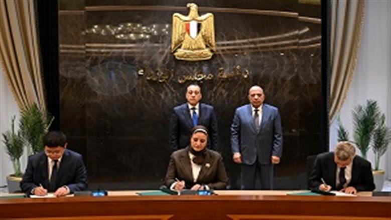 رئيس الوزراء يشهد مراسم توقيع مذكرة تفاهم لإنشاء أول مصنع لتوربينات الرياح 