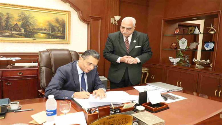 محافظ البحر الأحمر يعتمد نتيجة الشهادة الإعدادية بنسبه نجاح 75.2%