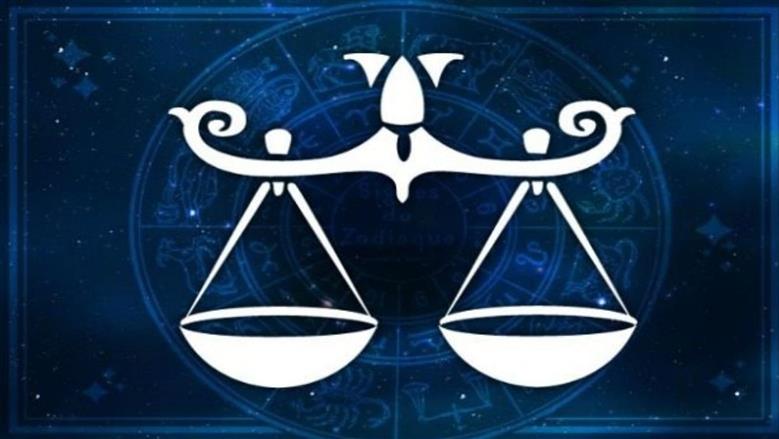 فرص جديدة وتوازن يفتح لك أبواب النجاح.. ماذا ينتظر مولود برج الميزان؟
