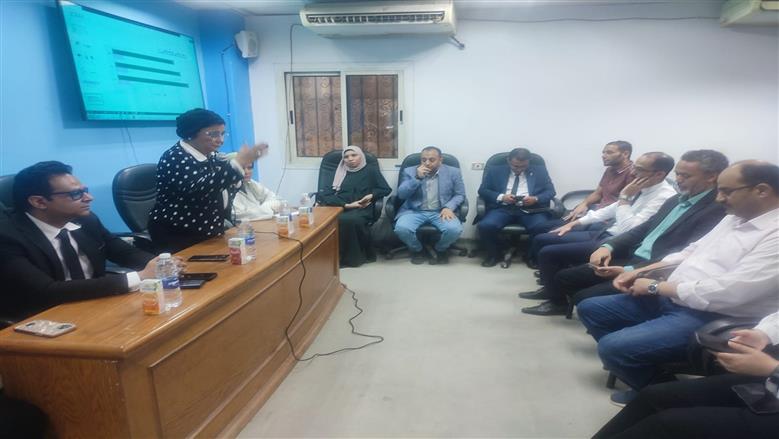 نائب وزير الصحة تتابع خطة السكان والتنمية خلال جولة ميدانية في مستشفيات سوهاج