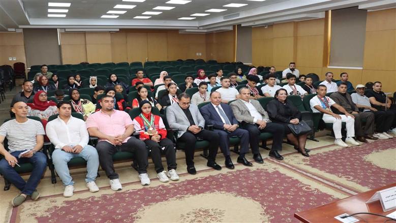 جانب من احتفالية تكريم للرياضيين 