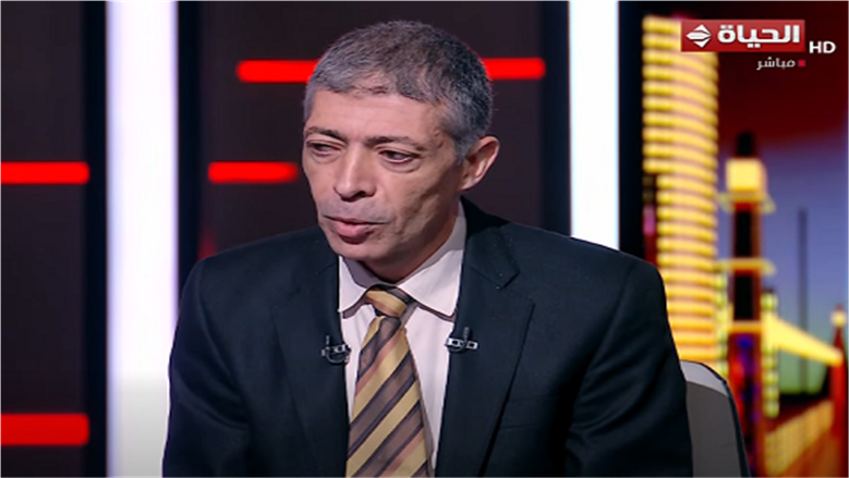 باحث بـ«البحوث الفلكية» يطور جهازا لاستخلاص مياه الشرب من رطوبة الهواء