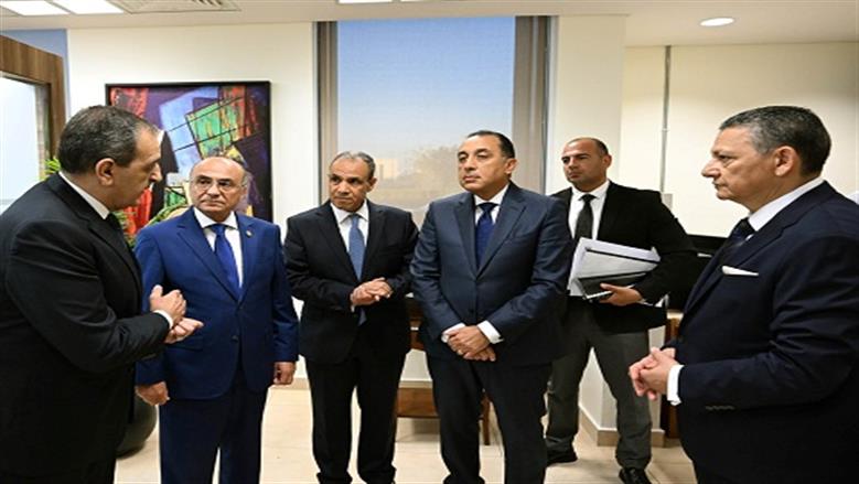 مدبولي خلال تسليم 50 مركزا تكنولوجيا متنقلا لـ«العدل»: نستهدف تبسيط الإجراءات