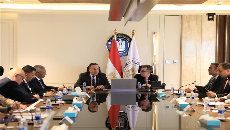 «التخطيط» و«التعليم العالي» تبحثان دعم أبحاث الطلبة والخريجين لتخريج أجيال من الشركات الناشئة