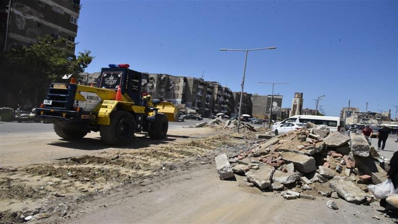 محافظ بورسعيد يتفقد اعمال تطوير ميدان ستالينجراد