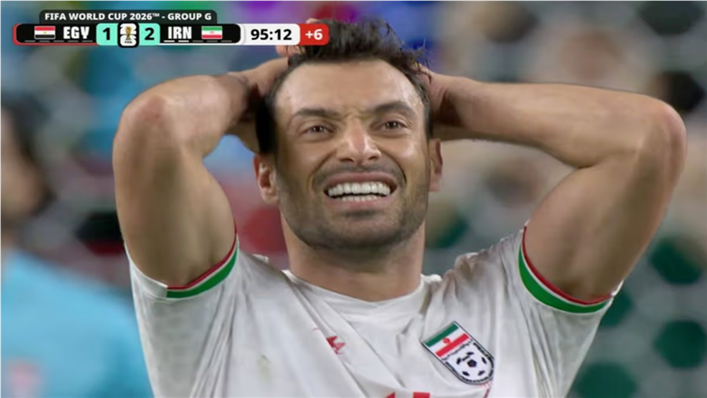 احتفال لاعب إيران