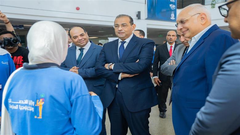 الرئيس التنفيذي للمصرية للاتصالات يكرم أصحاب المشروعات المتميزة بمدارس WE للتكنولوجيا التطبيقية خلال الحفل الختامي للأنشطة الدراسية 