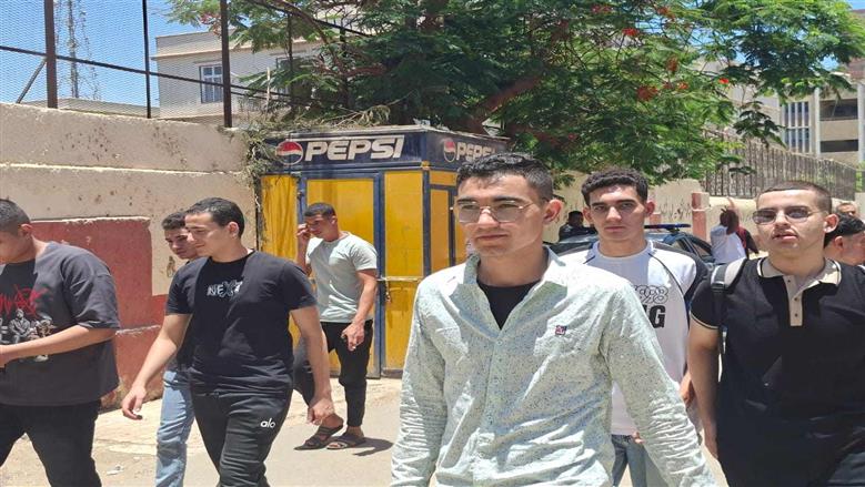 في مستوى الطالب المتوسط.. ارتياح بين طلاب الثانوية العامة بأسيوط بعد امتحان اللغة العربية