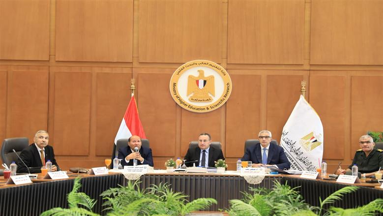 وزير التعليم العالي يوجه بالصيانة الشاملة للمعامل والمنشآت قبل بدء العام الدراسي الجديد