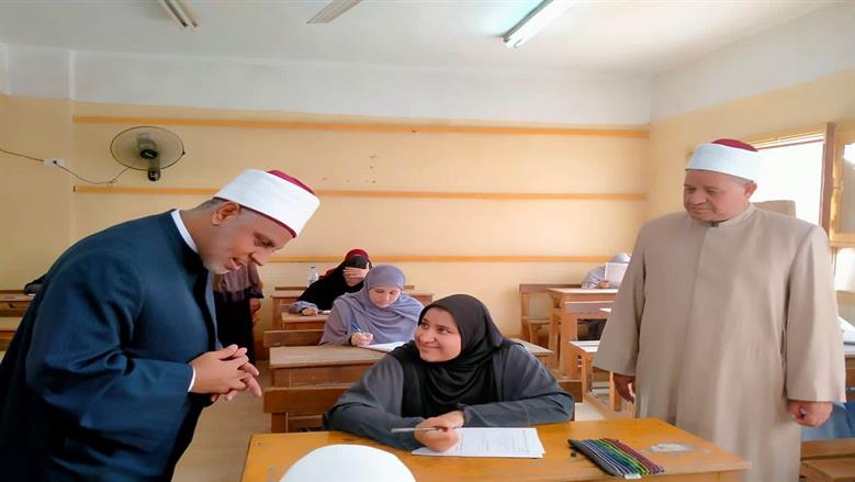 مفاجأة في امتحانات الثانوية الأزهرية بالقليوبية.. اكتشاف 4 شقيقات توأم في لجنة واحدة
