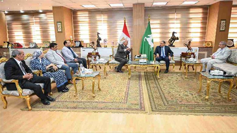 محافظ الشرقية يستقبل وفد مدارس ساكسوني لبحث دعم التعليم التكنولوجي والتطبيقي