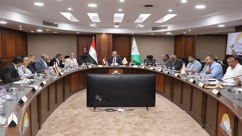 محافظ الجيزة يوجه بسرعة تشغيل مستشفى بولاق الدكرور ورفع كفاءة شارع ناهيا
