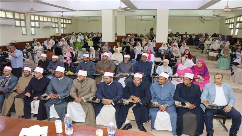 جانب من الندوة 