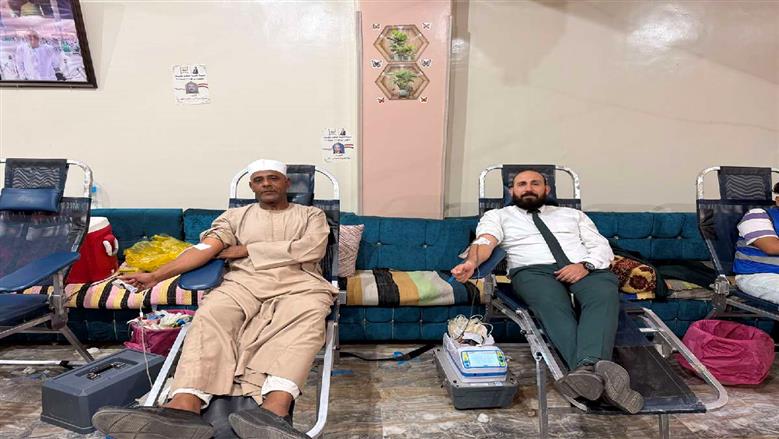 قس وشيخ أزهري يشاركان في حملة للتبرع بالدم بقنا دعما للمرضى.. رسالة وحدة وطنية