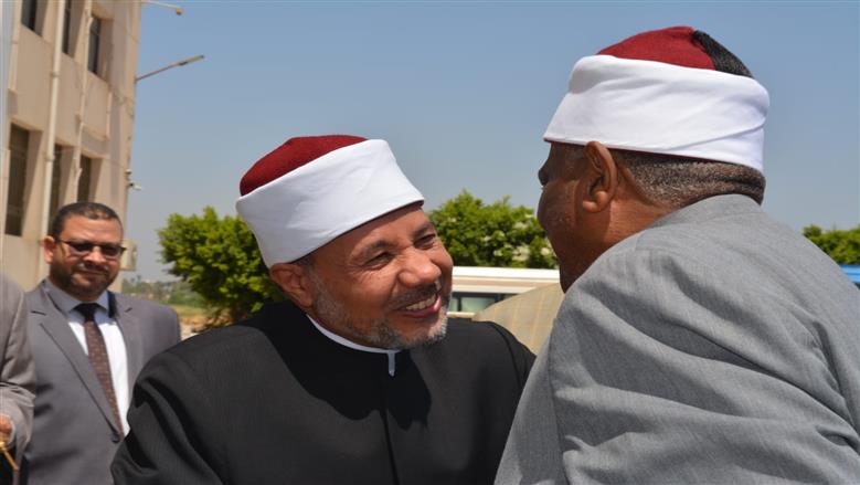 الأزهر ينهي نزاعا ثأريا في أسيوط.. والإمام الأكبر يثمن الموقف في اتصال هاتفي
