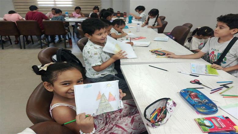 مكتبة مصر العامة بأسوان 