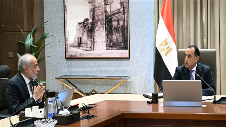 رئيس الوزراء يتابع مخطط تطوير منطقة نزلة السمان ومشروع إحياء «قرافة المماليك»