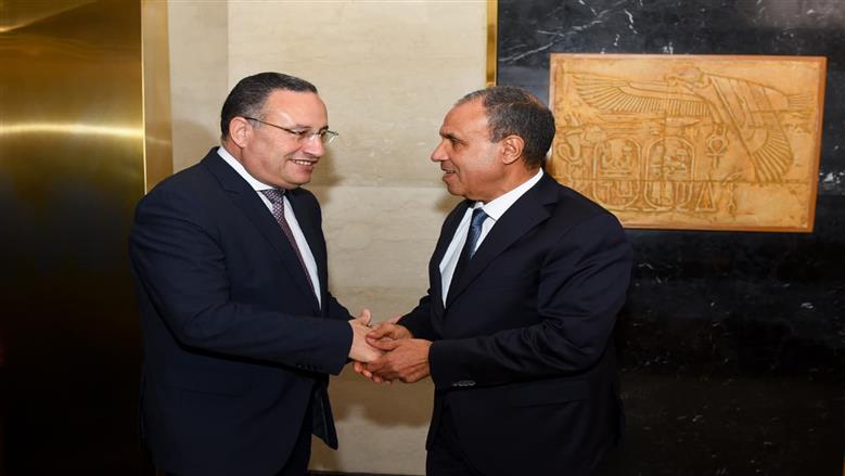 وزير الخارجية يبحث مع «التعليم» سبل تعزيز التعاون لرعاية الطلاب والباحثين المصريين بالخارج