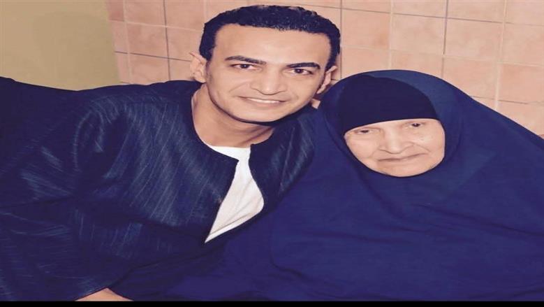وفاة والدة الفنان سمسم شهاب