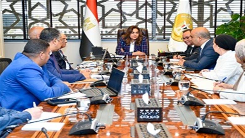 وزيرة البيئة توجه بزيادة مواقع الغوص البديلة واستكمال برنامج تتبع أسماك القرش في البحر الأحمر