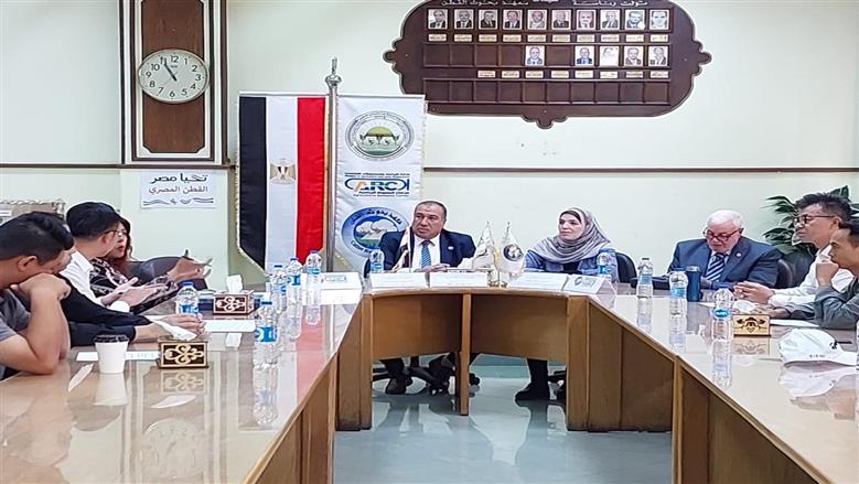 «بحوث القطن» يستقبل وفدًا صينيا للتعرف على الأصناف المصرية المتميزة