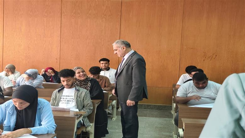 جامعة أسوان 