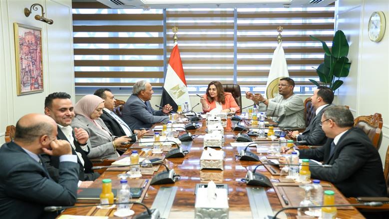 وزيرة التنمية المحلية تبحث مع البرلمان ملفات التصالح على البناء في 7 محافظات