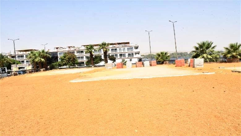 محافظ أسوان: مشروع ملاعب البادل يجذب الحركة السياحية ويعزز المقومات الجمالية