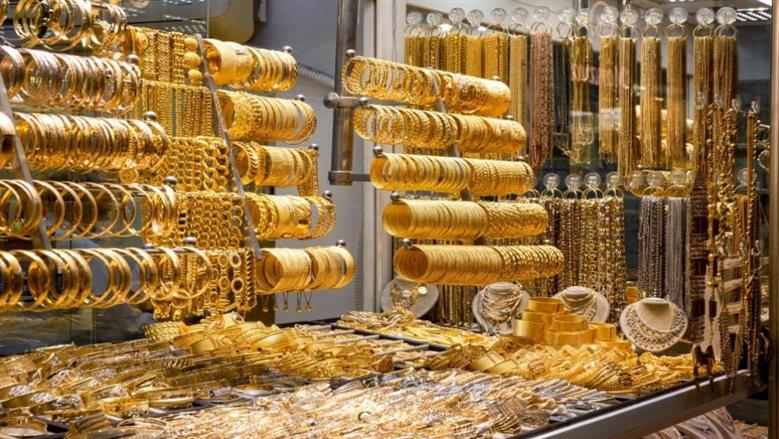 لماذا ارتفعت أسعار الذهب وتراجعت الفجوة السعرية بالسوق المحلي اليوم؟