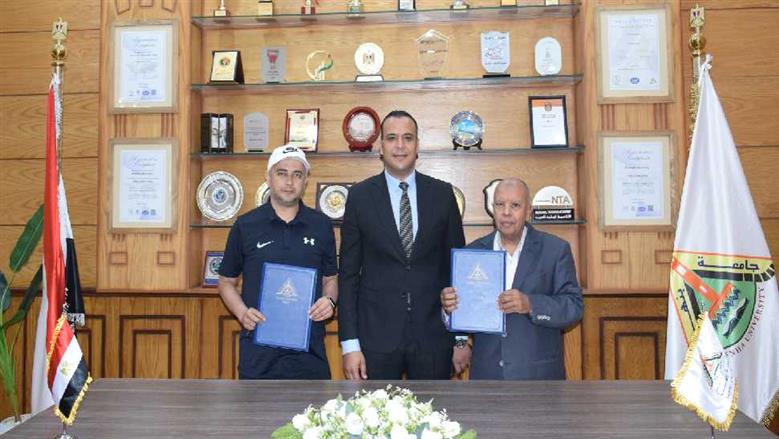 جامعة بنها توقع بروتوكولا لتعظيم العائد الاقتصادي للملاعب الرياضية