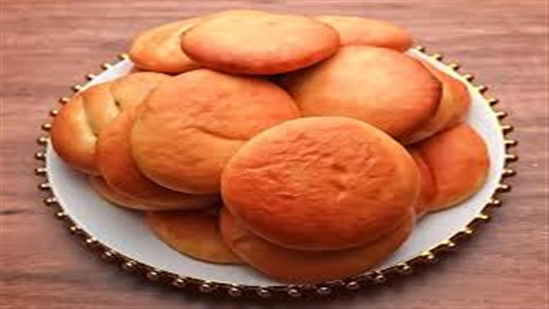 طريقة عمل «القُرَص الفلاحي».. سر تخفيه المخابز لقوام يذوب