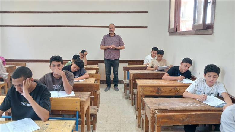 «تعرف مفرد غُر؟».. نموذج إجابة امتحان العربي للصف الثالث الإعدادي بالقاهرة