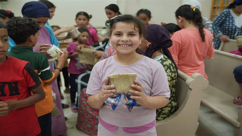 عضو التحالف الوطني تنفذ حملات توعوية لـ500 أسرة بالمنيا في اليوم العالمي للبيئة