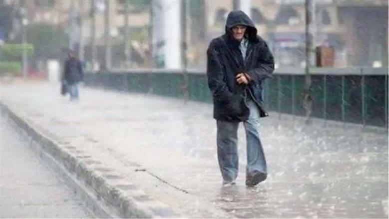 3 ظواهر جوية تضرب هذه المناطق غدًا.. و«الأرصاد» تحذر