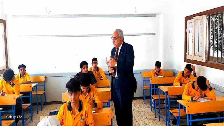 مدير التربية والتعليم بالبحر الأحمر 