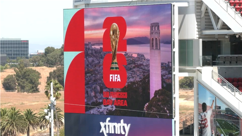 سوق سانتا كلارا الليلي يفتتح أجواء المونديال: أكشاك طعام ومجسمات في استقبال مشجعي كأس العالم 2026