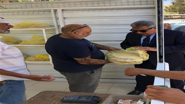 محافظ الدقهلية يعلن تشغيل منفذ جديد لصرف حصص الخبز المدعم في المنصورة