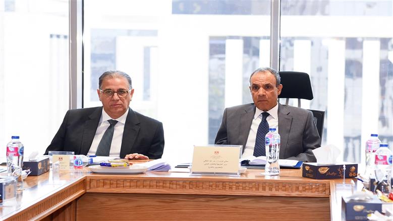 عبدالعاطي يشارك في الاختبار الشفوي للمتقدمين لمسابقة التعيين بوزارة الخارجية