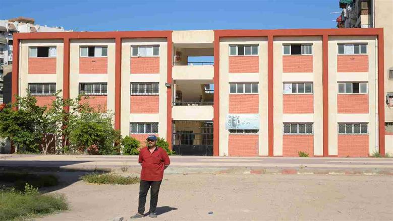محافظ بورسعيد يتفقد مدرسة