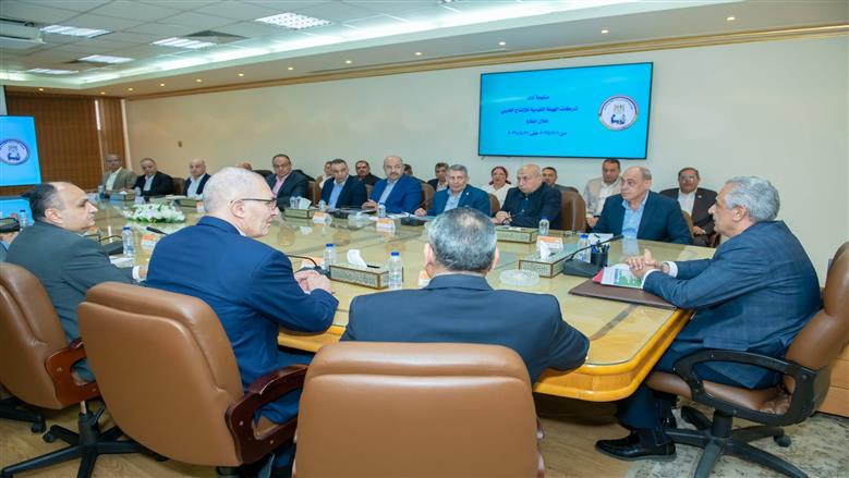 وزير الدولة للإنتاج الحربي يتابع مؤشرات الأداء للشركات والوحدات التابعة