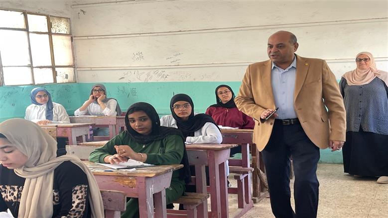 طمأنة لطلاب الإعدادية.. «تعليم الدقهلية» يقرر توزيع درجات سؤال الإنجليزي الخطأ