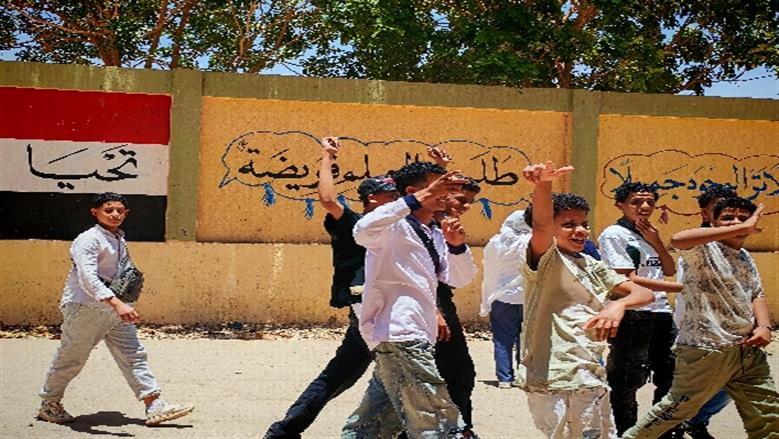 ارتياح بين طلاب الشهادة الإعدادية بأسوان بعد امتحان الهندسة.. الأسئلة مباشرة