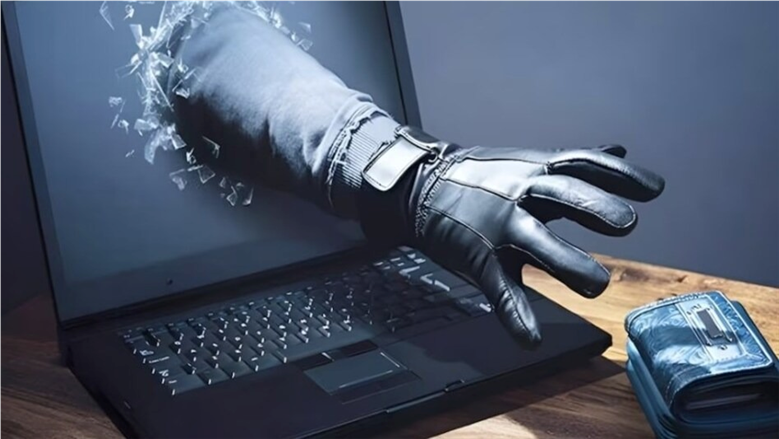 مريضة مزيفة تنصب على أمريكي في 416 ألف دولار عبر الإنترنت