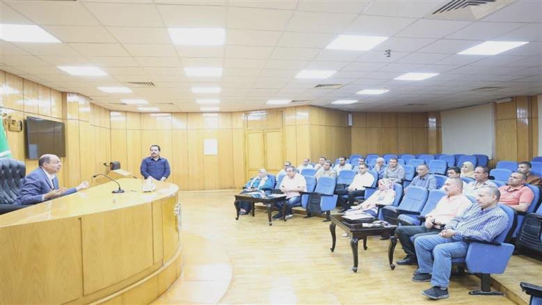 محافظ المنيا يوجه بدعم ملفي التصالح وتقنين أراضي الدولة بكوادر فنية وتكنولوجية