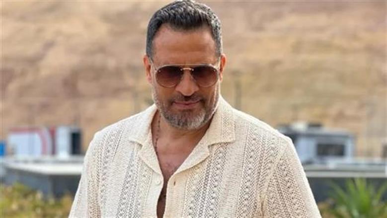 بالدموع.. ماجد المصري يحتفل بتخرج نجله من المدرسة «فيديو»